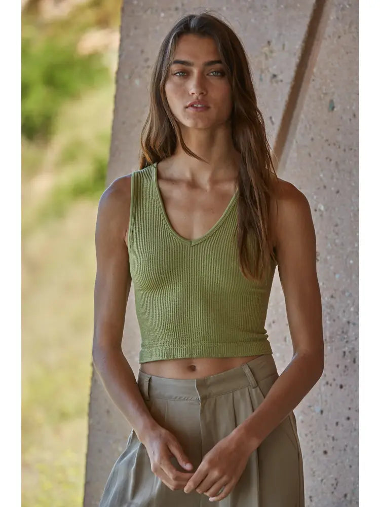 Seamless UV Tank Top / Olive Green