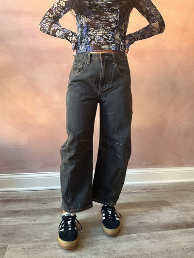 Hideaway Barrel Jeans