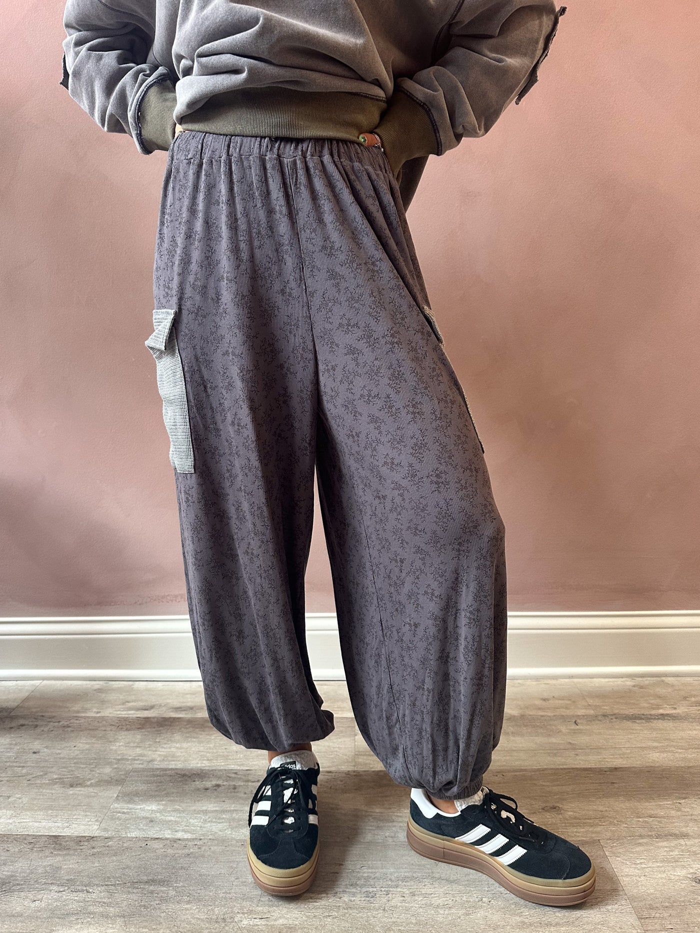 Whimsy Jogger / Charcoal